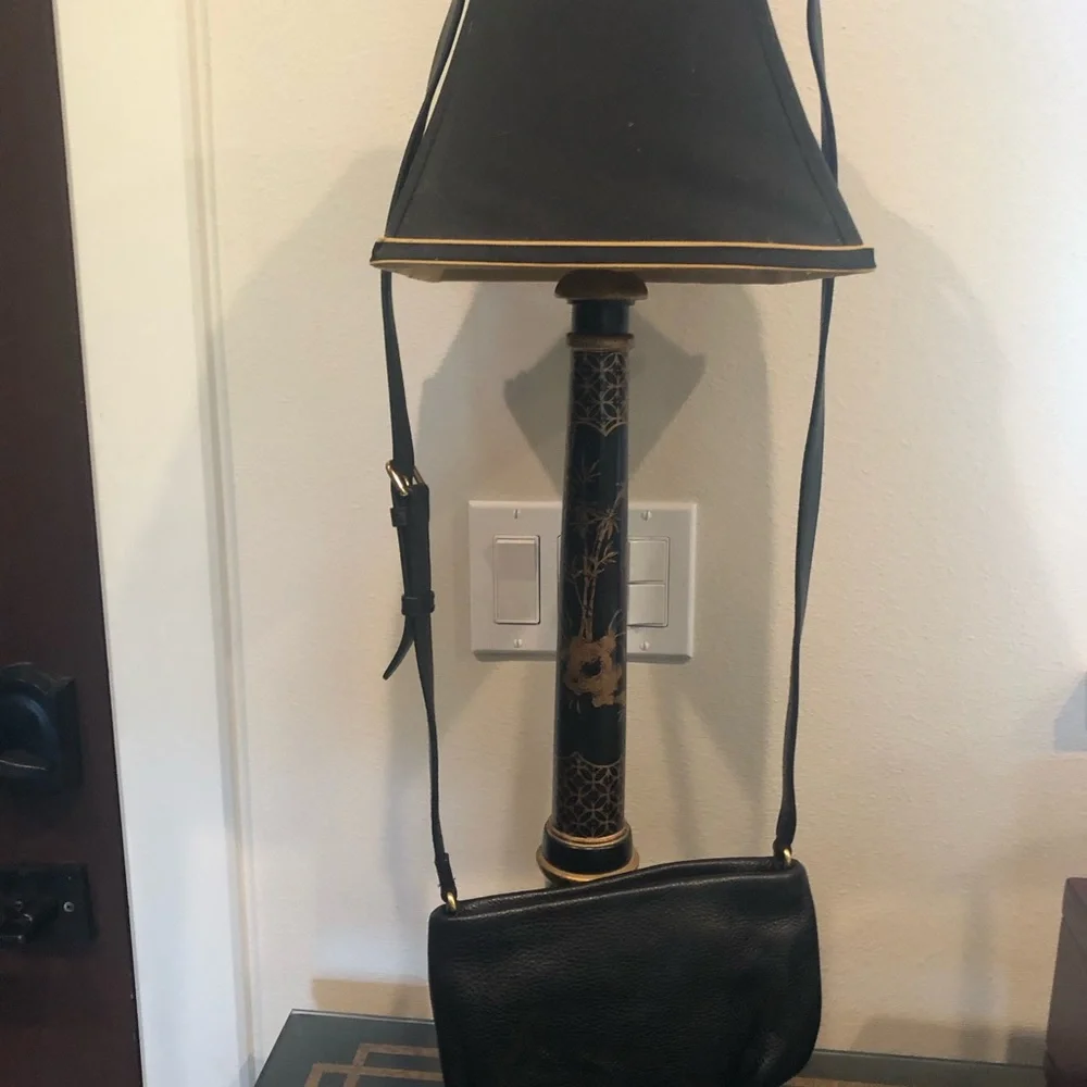 MARC JACOBS black leather small crossbody NWOT w/ Dustbag